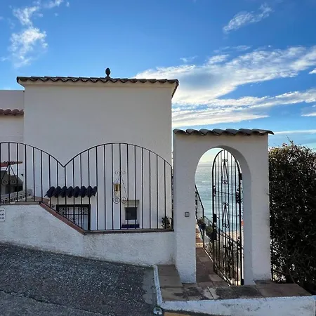 Preciosa Casa Con Vista Al Mar Roses